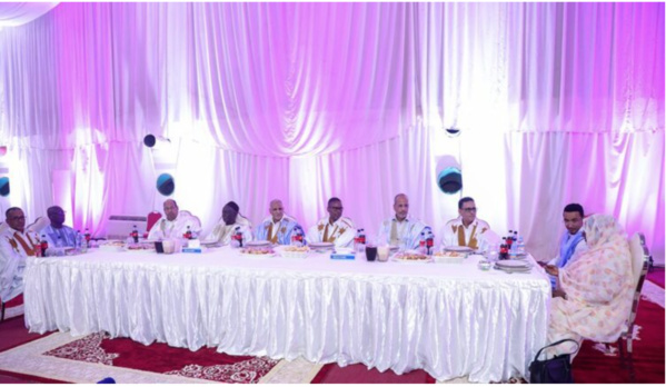 Le premier ministre offre un diner en l’honneur des parlementaires