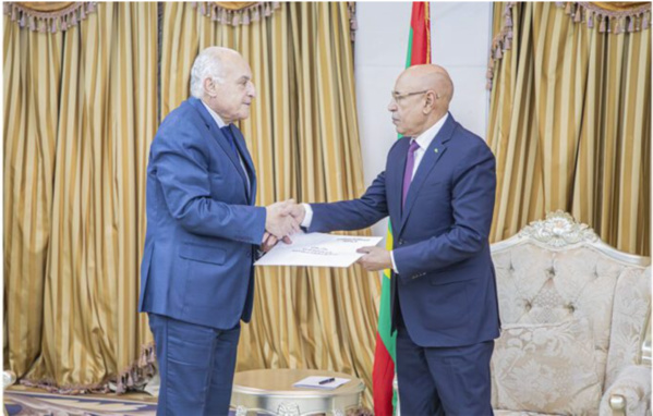 Le Président de la République reçoit un message écrit de son homologue algérien