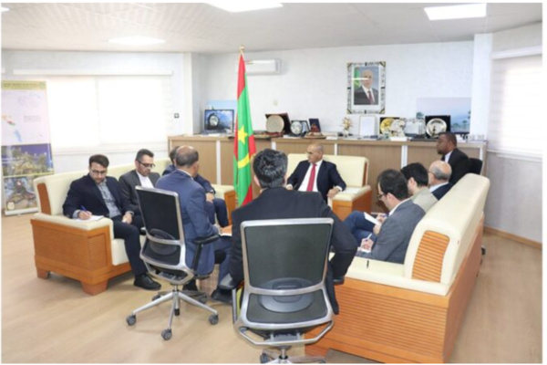 Le ministre du Pétrole reçoit une délégation iranienne Le ministre du Pétrole reçoit une délégation iranienne