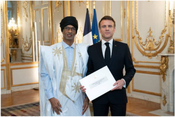 L’Ambassadeur de Mauritanie en France présente ses lettres de créance