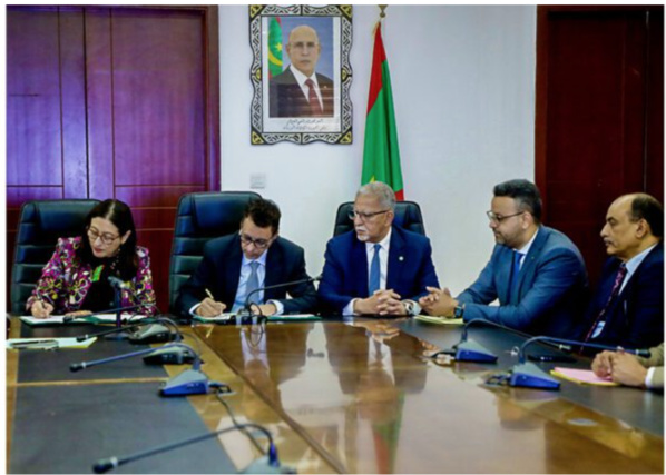 La Mauritanie et la Banque Mondiale signent une convention pour le financement du Projet d’appui à la mise en valeur du bassin du Fleuve Sénégal La Mauritanie et la Banque Mondiale signent une convention pour le financement du Projet d’appui à la mise en valeur du bassin du Fleuve Sénégal