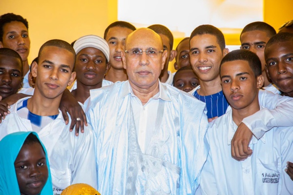 Le président de la République organise un iftar en l’honneur des élèves du lycée d’excellence et de son personnel d’encadrement