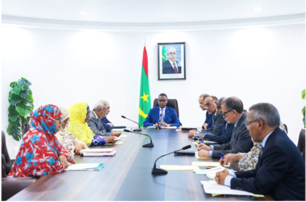 Le Premier ministre préside la réunion ordinaire du Comité ministériel chargé des droits de l’homme Le Premier ministre préside la réunion ordinaire du Comité ministériel chargé des droits de l’homme