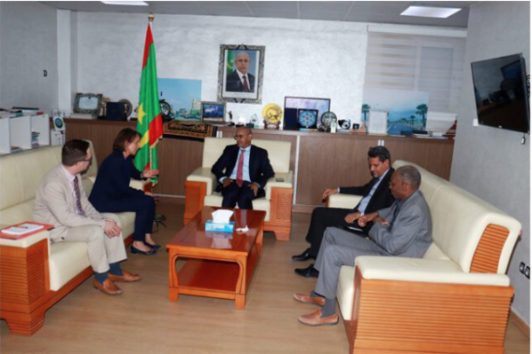 Le ministre du Pétrole reçoit l’ambassadrice d’Allemagne Le ministre du Pétrole reçoit l’ambassadrice d’Allemagne