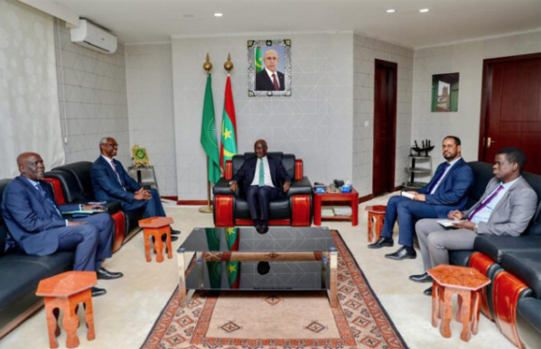 Le ministre des Affaires étrangères reçoit le secrétaire exécutif de la CNULCD Le ministre des Affaires étrangères reçoit le secrétaire exécutif de la CNULCD