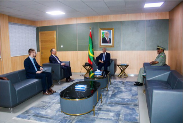 Le ministre de la Défense nationale s’entretient avec l’ambassadeur de Russie Le ministre de la Défense nationale s’entretient avec l’ambassadeur de Russie