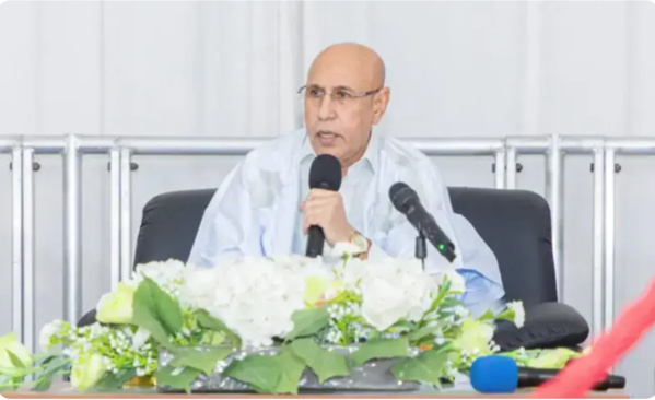 Le président Ghazouani regrette les coupures d’eau et d’électricité à Nouadhibou et promet la construction de la route Le président Ghazouani regrette les coupures d’eau et d’électricité à Nouadhibou et promet la construction de la route
