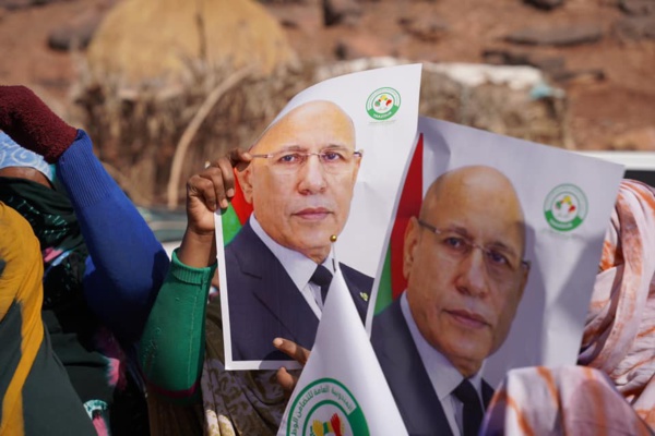 Adrar toujours : Le Délégué Général de TAAZOUR inaugure une école à Mhaïreth et s'engage à étudier les problèmes liés à l'approvisionnement en eau du village-oasis Adrar toujours : Le Délégué Général de TAAZOUR inaugure une école à Mhaïreth et s'engage à étudier les problèmes liés à l'approvisionnement en eau du village-oasis