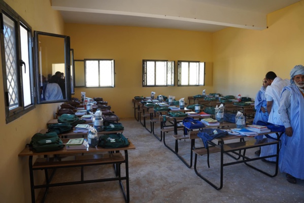 Adrar toujours : Le Délégué Général de TAAZOUR inaugure une école à Mhaïreth et s'engage à étudier les problèmes liés à l'approvisionnement en eau du village-oasis Adrar toujours : Le Délégué Général de TAAZOUR inaugure une école à Mhaïreth et s'engage à étudier les problèmes liés à l'approvisionnement en eau du village-oasis