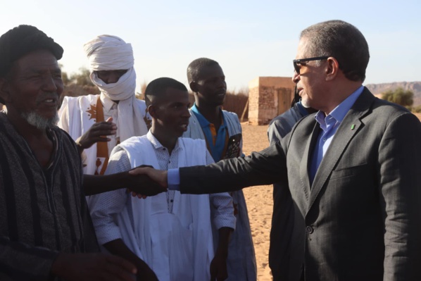 En partant d'Atar, le D.G de Taazour s'arrête dans le village de Tavajar et promet d'intervenir En partant d'Atar, le D.G de Taazour s'arrête dans le village de Tavajar et promet d'intervenir