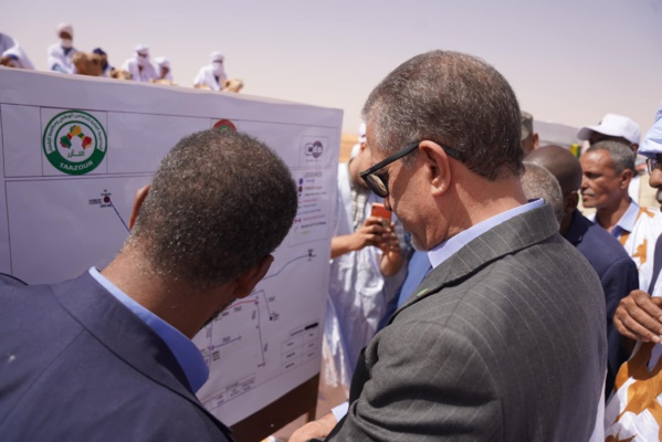 Belles photos en Adrar : tout ce qu'il y a de beau a été sorti pour accueillir Taazour dans le village de Ouraidh Belles photos en Adrar : tout ce qu'il y a de beau a été sorti pour accueillir Taazour dans le village de Ouraidh