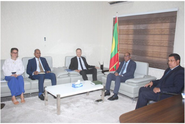 Le ministre des finances reçoit l’ambassadeur, chef de la délégation de l’UE Le ministre des finances reçoit l’ambassadeur, chef de la délégation de l’UE