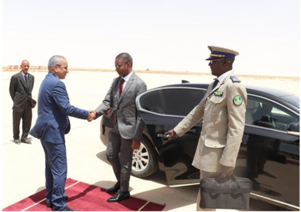 Après avoir représenté le Président de la République au Sommet du Partenariat économique USA-Afrique, le Premier ministre regagne Nouakchott Après avoir représenté le Président de la République au Sommet du Partenariat économique USA-Afrique, le Premier ministre regagne Nouakchott