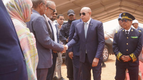 Assaba : Le Président de la République visite les logements sociaux construits par TAAZOUR et assiste au lancement du programme pour l'emploi et  l'insertion socioéconomique des jeunes de Kiffa 