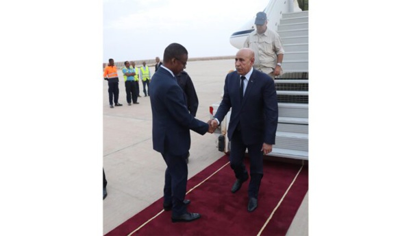 Le Président de la République regagne Nouakchott en provenance de Kiffa au terme d’une visite de travail et d’information Le Président de la République regagne Nouakchott en provenance de Kiffa au terme d’une visite de travail et d’information