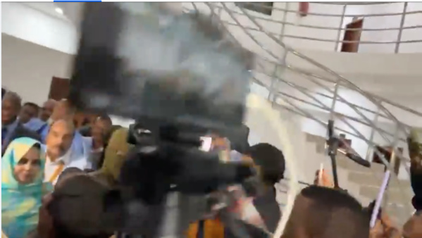 Ould Abdel Aziz autorisé à sortir de prison pour déposer sa candidature à l’élection présidentielle Ould Abdel Aziz autorisé à sortir de prison pour déposer sa candidature à l’élection présidentielle