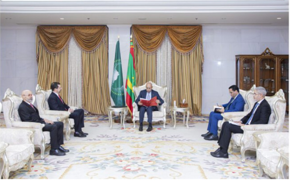 Le Président de la République reçoit un message écrit de son homologue brésilien Le Président de la République reçoit un message écrit de son homologue brésilien