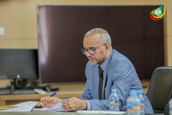 Le Délégué Général préside une réunion du comité d'administration de TAAZOUR Le Délégué Général préside une réunion du comité d'administration de TAAZOUR