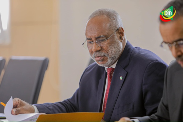 Le Délégué Général préside une réunion du comité d'administration de TAAZOUR Le Délégué Général préside une réunion du comité d'administration de TAAZOUR