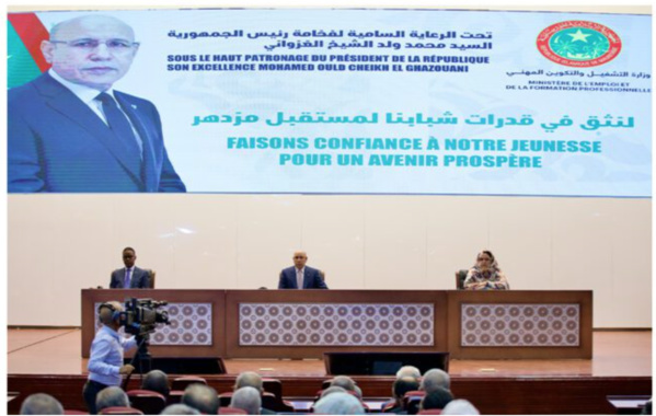 Le Président de la République supervise le lancement de financements d’un paquet de projets destinés à l’emploi des jeunes Le Président de la République supervise le lancement de financements d’un paquet de projets destinés à l’emploi des jeunes