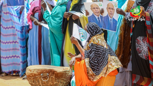 Le Délégué Général de TAAZOUR inaugure, depuis Bourat, 52 boutiques communautaires offrant 104 opportunités d'emploi aux jeunes Le Délégué Général de TAAZOUR inaugure, depuis Bourat, 52 boutiques communautaires offrant 104 opportunités d'emploi aux jeunes