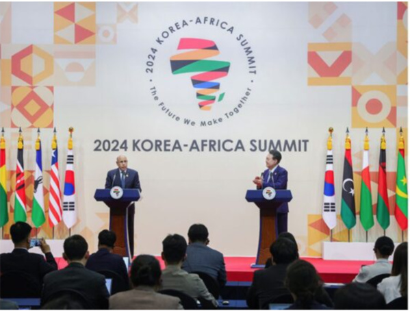 Le Président de la République: Les résultats du sommet Corée-Afrique traduisent la profondeur du partenariat stratégique entre les deux parties Le Président de la République: Les résultats du sommet Corée-Afrique traduisent la profondeur du partenariat stratégique entre les deux parties