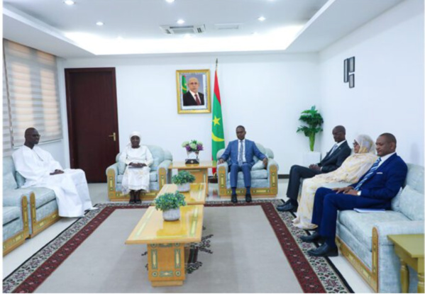 Le Premier ministre reçoit la ministre des Pêches, des Infrastructures maritimes et Portuaires Le Premier ministre reçoit la ministre des Pêches, des Infrastructures maritimes et Portuaires