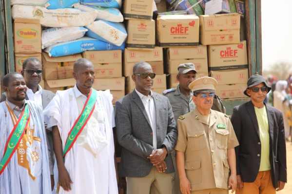 Kankossa: Opération TAAZOUR de fourniture de 105 tonnes de denrées alimentaires au profit des populations de 10 localités frontalières Kankossa: Opération TAAZOUR de fourniture de 105 tonnes de denrées alimentaires au profit des populations de 10 localités frontalières