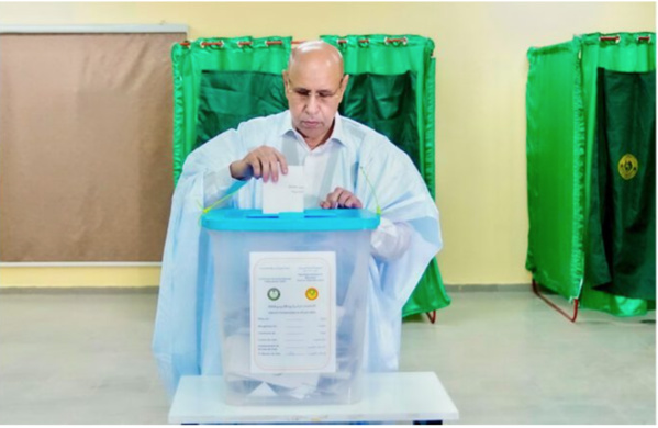 Le Président de la République, candidat pour un second mandat vote à Nouakchott Le Président de la République, candidat pour un second mandat vote à Nouakchott