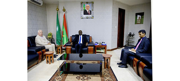 Le ministre des Affaires étrangères reçoit l’ambassadeur de Grande-Bretagne Le ministre des Affaires étrangères reçoit l’ambassadeur de Grande-Bretagne