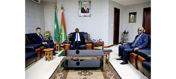 Le ministre des Affaires étrangères s’entretient avec l’ambassadeur de Chine Le ministre des Affaires étrangères s’entretient avec l’ambassadeur de Chine