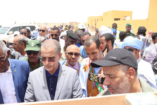 Au coeur de l'Aftout, le Délégué Général de TAAZOUR inaugure et lance d'importants agricoles et éducatifs Au coeur de l'Aftout, le Délégué Général de TAAZOUR inaugure et lance d'importants agricoles et éducatifs