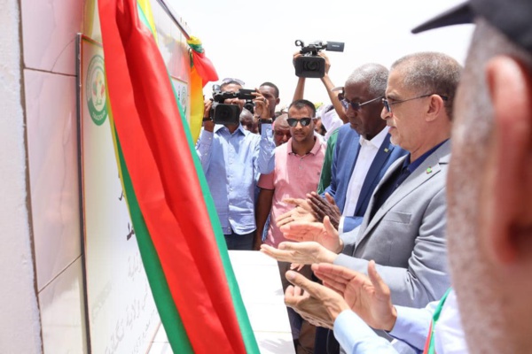 Au coeur de l'Aftout, le Délégué Général de TAAZOUR inaugure et lance d'importants agricoles et éducatifs Au coeur de l'Aftout, le Délégué Général de TAAZOUR inaugure et lance d'importants agricoles et éducatifs