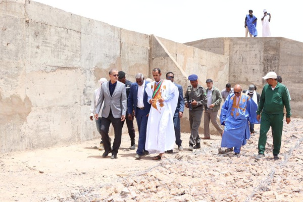 Au coeur de l'Aftout, le Délégué Général de TAAZOUR inaugure et lance d'importants agricoles et éducatifs Au coeur de l'Aftout, le Délégué Général de TAAZOUR inaugure et lance d'importants agricoles et éducatifs