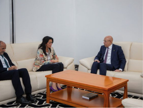 Le Président de la République rencontre la délégation française participant à la cérémonie d’investiture Le Président de la République rencontre la délégation française participant à la cérémonie d’investiture