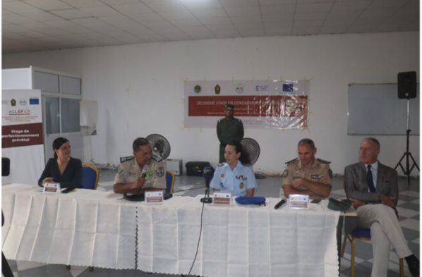 Fin de la formation de la Gendarmerie nationale dans le domaine de la police militaire et de la protection des droits Fin de la formation de la Gendarmerie nationale dans le domaine de la police militaire et de la protection des droits