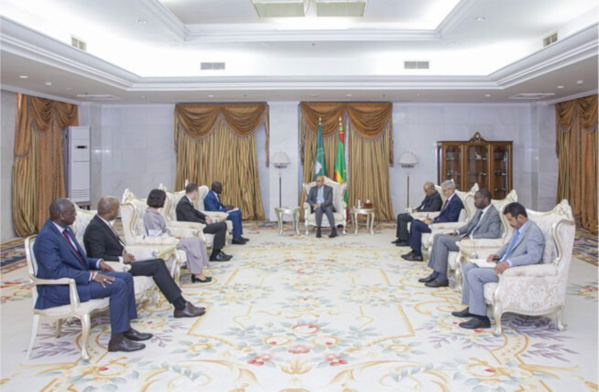 Le Président de la République reçoit une délégation du Groupe de la Banque mondiale Le Président de la République reçoit une délégation du Groupe de la Banque mondiale