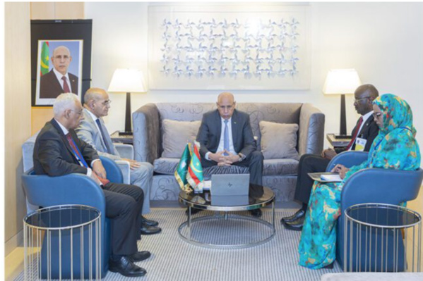 Le Président de la République, Président de l’Union africaine, participe à une conférence virtuelle discutant du plan lancé par le Centre africain de contrôle des maladies pour contenir l’épidémie de variole du singe sur le continent Le Président de la République, Président de l’Union africaine, participe à une conférence virtuelle discutant du plan lancé par le Centre africain de contrôle des maladies pour contenir l’épidémie de variole du singe sur le continent