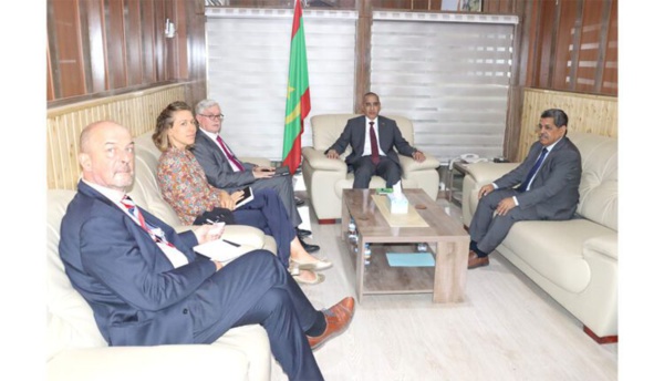 Le ministre de l’Intérieur s’entretient avec le nouveau chef de la délégation de l’UE en Mauritanie Le ministre de l’Intérieur s’entretient avec le nouveau chef de la délégation de l’UE en Mauritanie