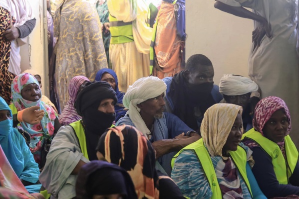 TAAZOUR lance des cash transferts et inaugure deux écoles à Aïoun TAAZOUR lance des cash transferts et inaugure deux écoles à Aïoun