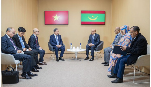 Le Président de la République rencontre le Président de la République du Vietnam Le Président de la République rencontre le Président de la République du Vietnam