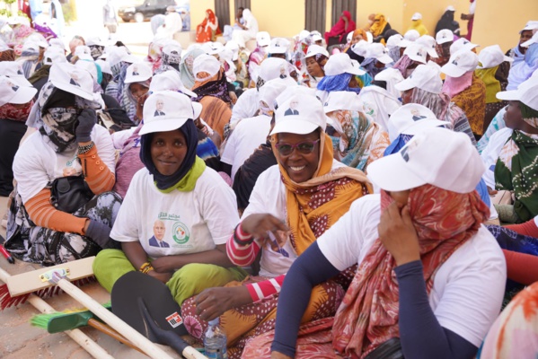 TAAZOUR organise une journée volontaire pour nettoyer les écoles et distribuer des trousses scolaires TAAZOUR organise une journée volontaire pour nettoyer les écoles et distribuer des trousses scolaires
