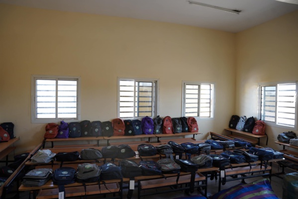 TAAZOUR organise une journée volontaire pour nettoyer les écoles et distribuer des trousses scolaires TAAZOUR organise une journée volontaire pour nettoyer les écoles et distribuer des trousses scolaires