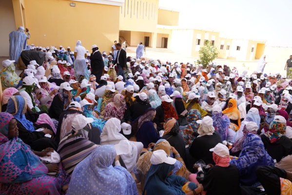 TAAZOUR organise une journée volontaire pour nettoyer les écoles et distribuer des trousses scolaires TAAZOUR organise une journée volontaire pour nettoyer les écoles et distribuer des trousses scolaires