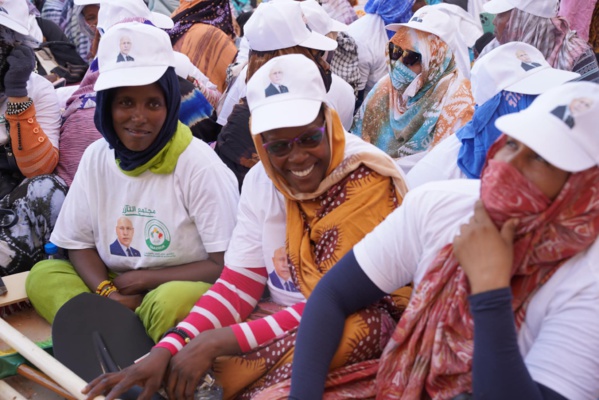 TAAZOUR organise une journée volontaire pour nettoyer les écoles et distribuer des trousses scolaires TAAZOUR organise une journée volontaire pour nettoyer les écoles et distribuer des trousses scolaires