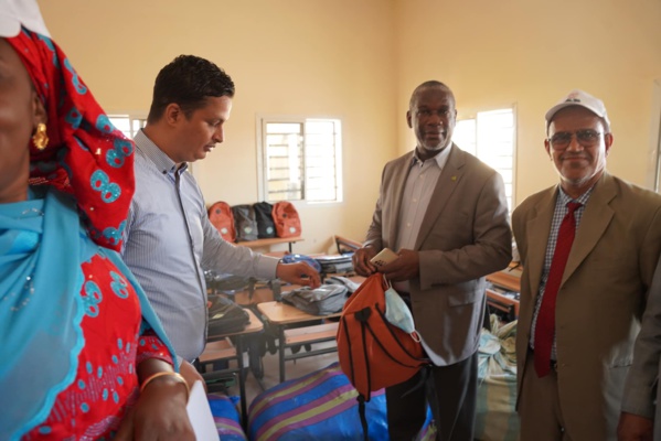 TAAZOUR organise une journée volontaire pour nettoyer les écoles et distribuer des trousses scolaires TAAZOUR organise une journée volontaire pour nettoyer les écoles et distribuer des trousses scolaires