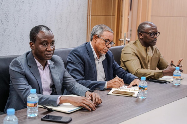 Le délégué général à TAAZOUR tient une séance de travail avec le coordinateur résident du PNUD Le délégué général à TAAZOUR tient une séance de travail avec le coordinateur résident du PNUD