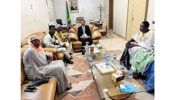 Le ministre de la Culture et des Arts reçoit l’ensemble musical Dedal Jalal Le ministre de la Culture et des Arts reçoit l’ensemble musical Dedal Jalal