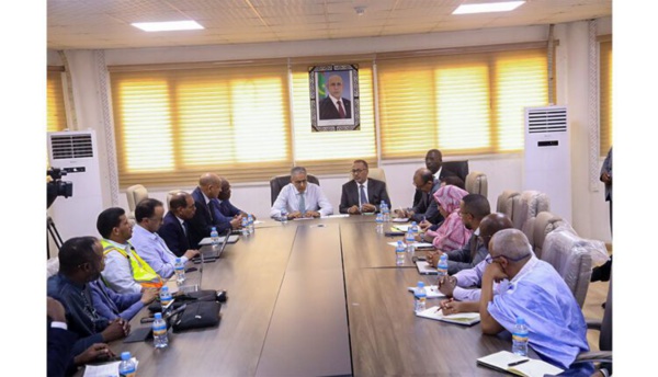 Le ministre de l’énergie rencontre les entreprises contractantes avec l’Etat et leur demande d’accélérer la mise en œuvre des projets et de veiller au respect des normes de qualité Le ministre de l’énergie rencontre les entreprises contractantes avec l’Etat et leur demande d’accélérer la mise en œuvre des projets et de veiller au respect des normes de qualité