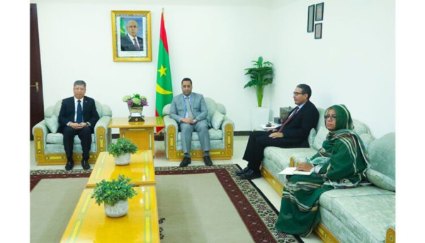 Le Premier ministre reçoit l’ambassadeur de Chine en Mauritanie Le Premier ministre reçoit l’ambassadeur de Chine en Mauritanie